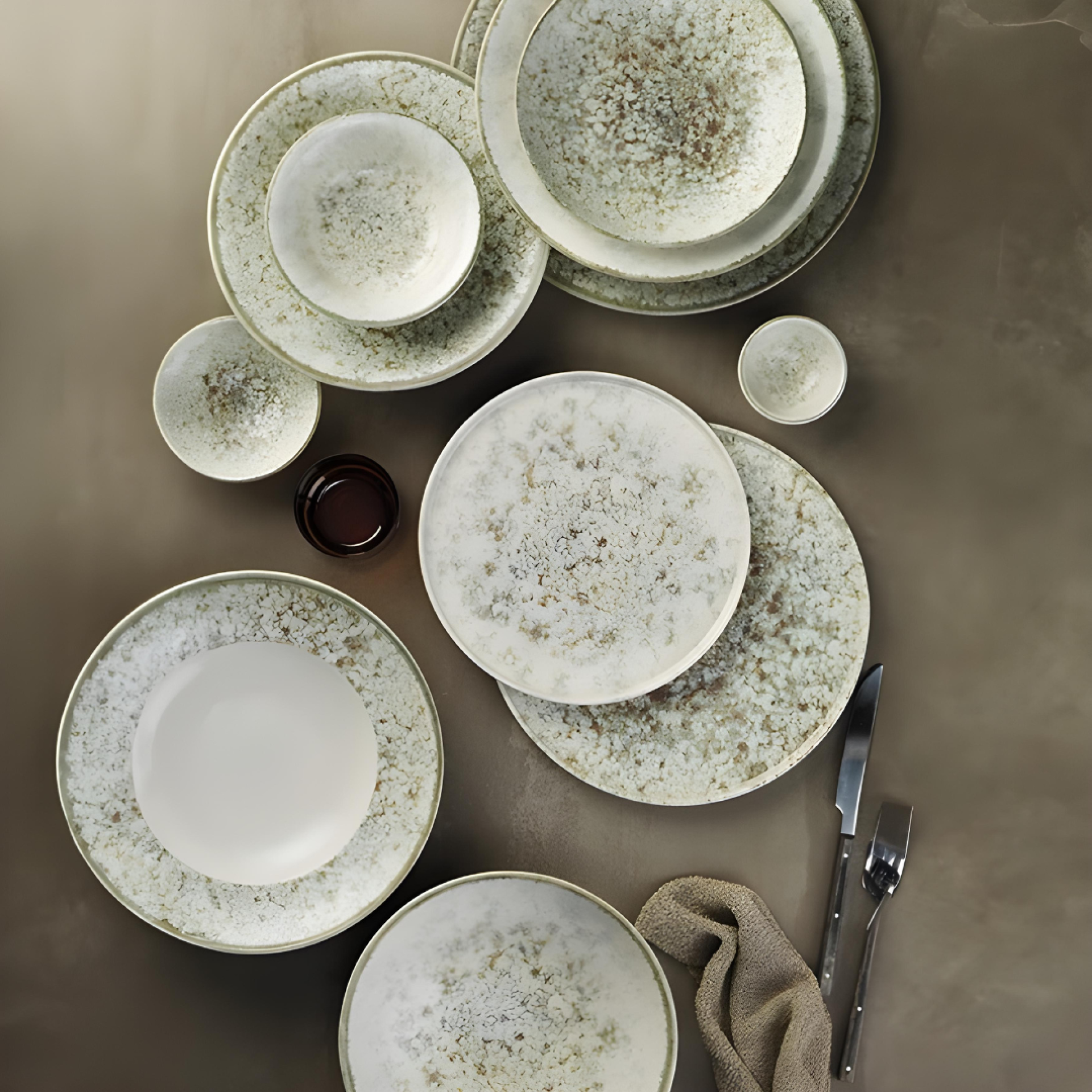 CoseCasa Specials - Malta Home & Garden Discounts & Offer  on Coupon Club.mt - 25% OFF 'Unearth" Dinner Sets