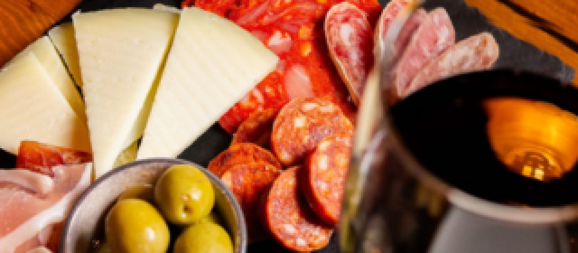 Cruor Wine Bar Deals - Malta Food & Drink Discounts & Offer  on Coupon Club.mt - One Free Aperitivo with Nibbles Platter - for Two People