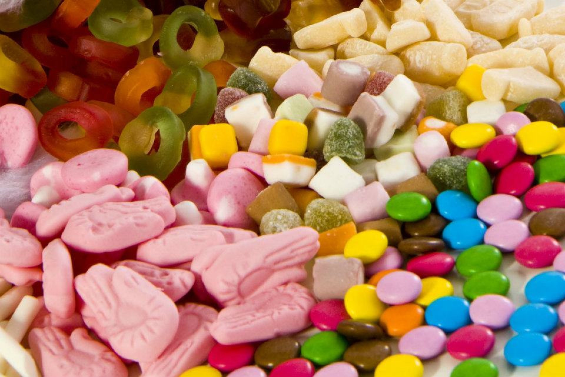 Candylicious Deals - Malta Food & Drink Discounts & Offer  on Coupon Club.mt - 15% Discount on Purchases over €40